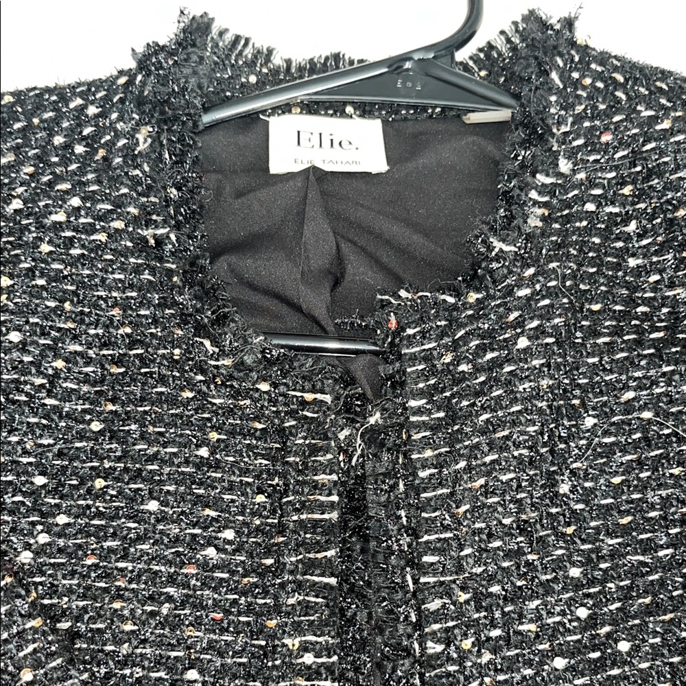 Elie Tahari Black and Cream Textured Blazer - Picture 5 of 9